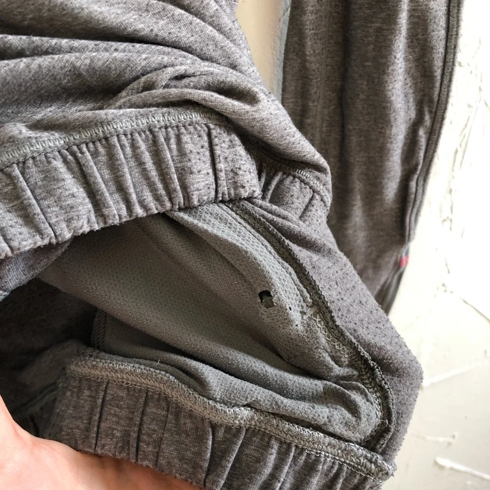 Lululemon Pace Pusher Half Zip Pullover in Heather Gray Size 8 - Picture 8 of 9